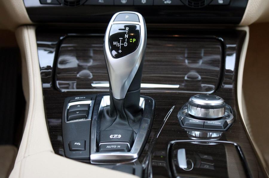  BMW 535i 2011 года  (фото 21 из 48)